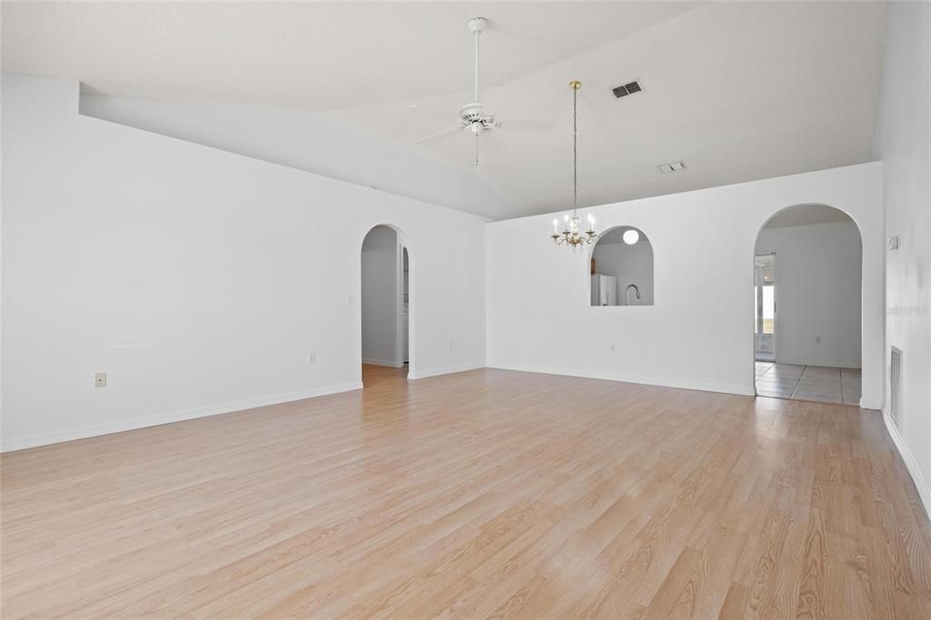 For Sale: $300,000 (3 beds, 2 baths, 1351 Square Feet)