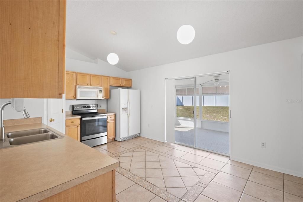 For Sale: $300,000 (3 beds, 2 baths, 1351 Square Feet)