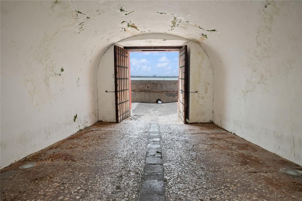 出租: $2,100 (1 贝兹, 1 浴室, 900 平方英尺)