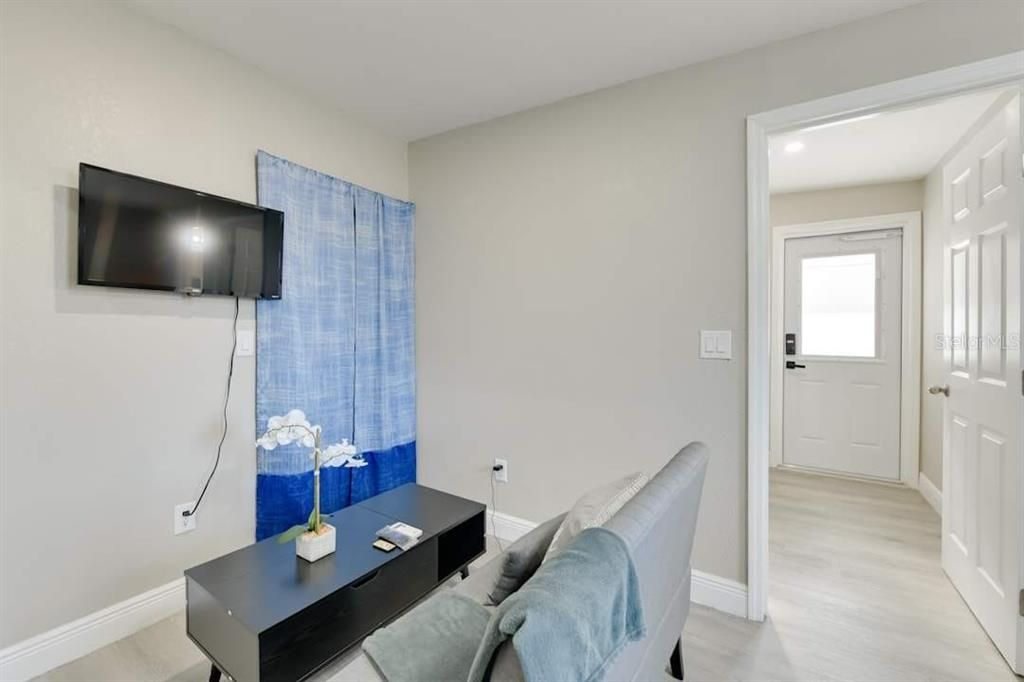 For Sale: $780,000 (5 beds, 4 baths, 1998 Square Feet)