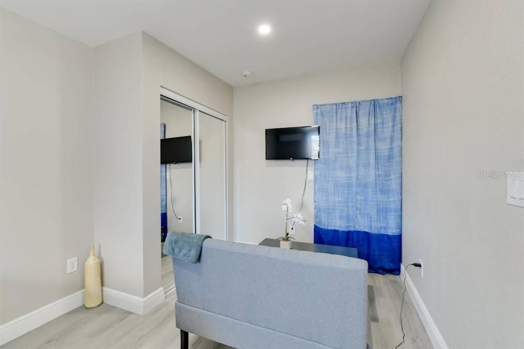 For Sale: $780,000 (5 beds, 4 baths, 1998 Square Feet)