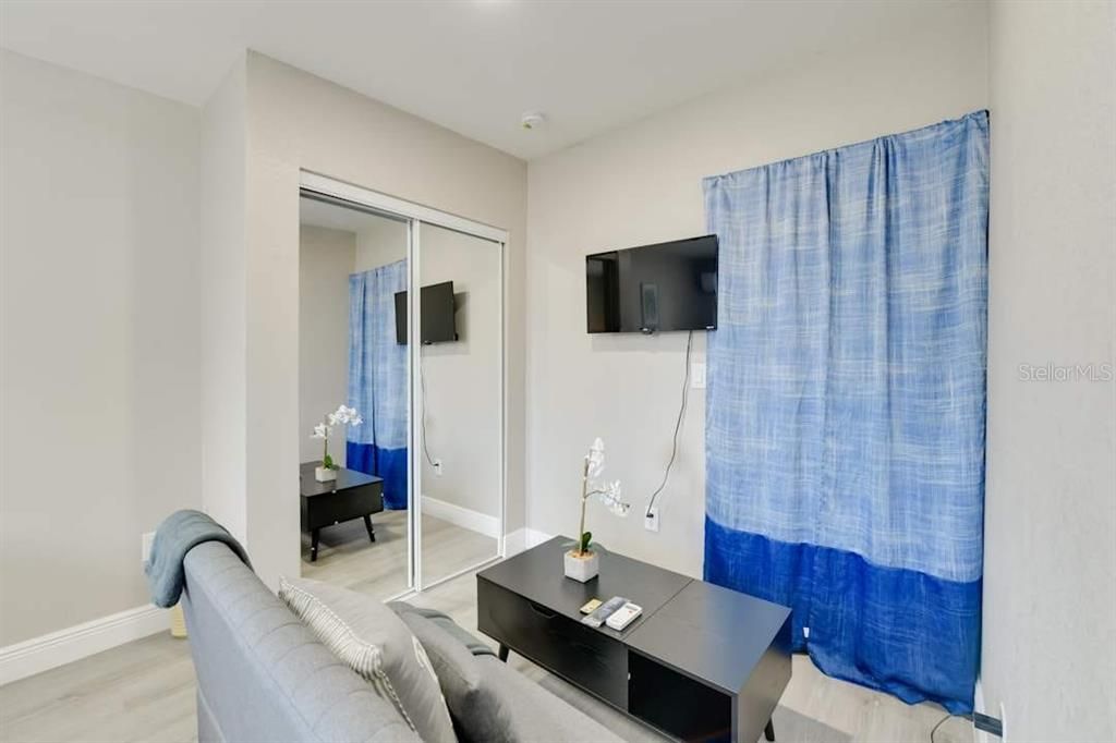 For Sale: $780,000 (5 beds, 4 baths, 1998 Square Feet)