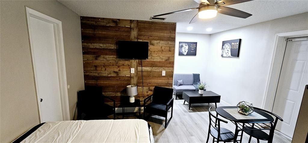 For Sale: $780,000 (5 beds, 4 baths, 1998 Square Feet)