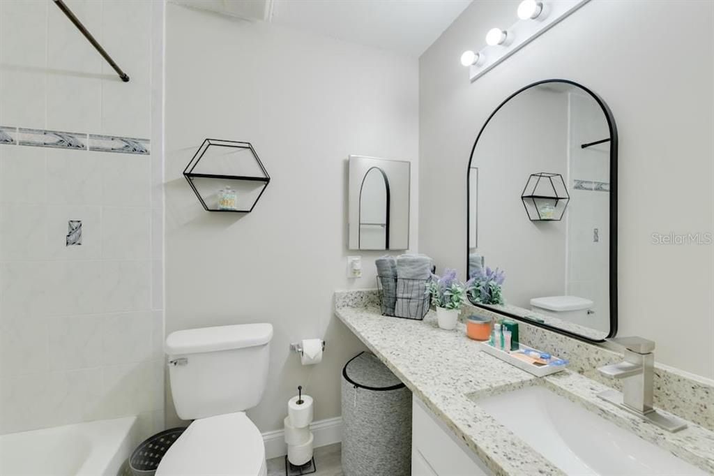 For Sale: $780,000 (5 beds, 4 baths, 1998 Square Feet)