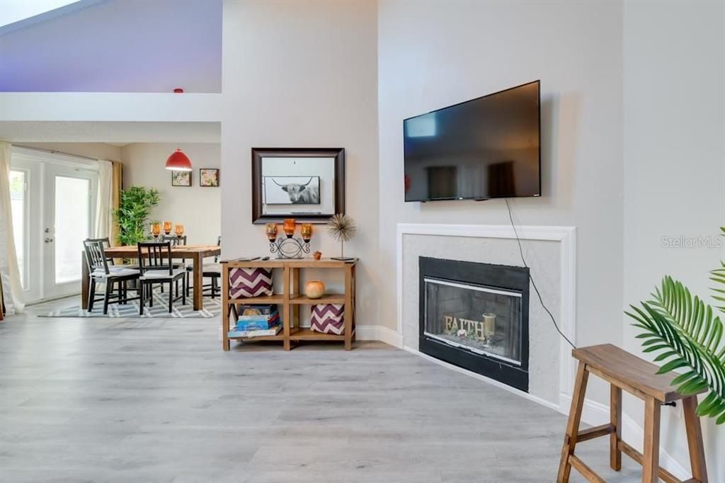 For Sale: $780,000 (5 beds, 4 baths, 1998 Square Feet)