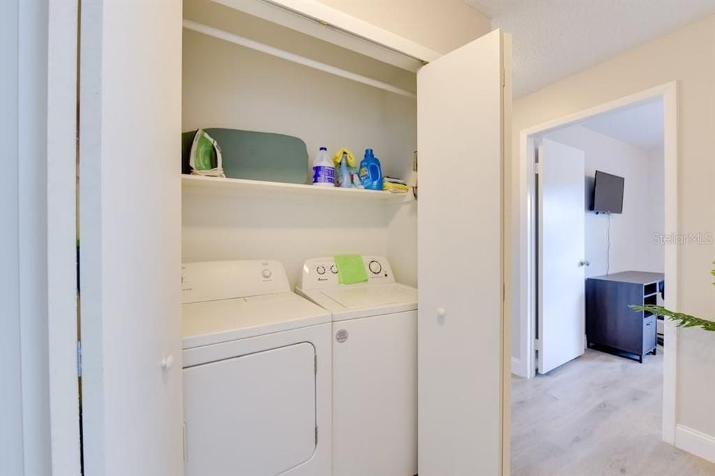 For Sale: $780,000 (5 beds, 4 baths, 1998 Square Feet)