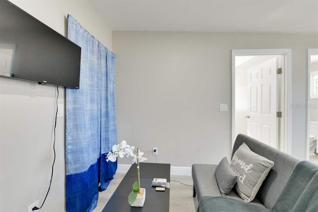 For Sale: $780,000 (5 beds, 4 baths, 1998 Square Feet)