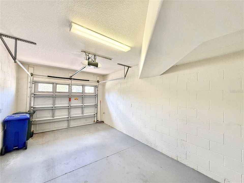 待售: $290,000 (2 贝兹, 2 浴室, 1812 平方英尺)