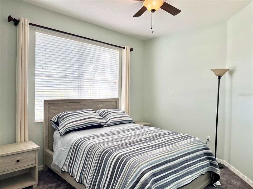 待售: $290,000 (2 贝兹, 2 浴室, 1812 平方英尺)