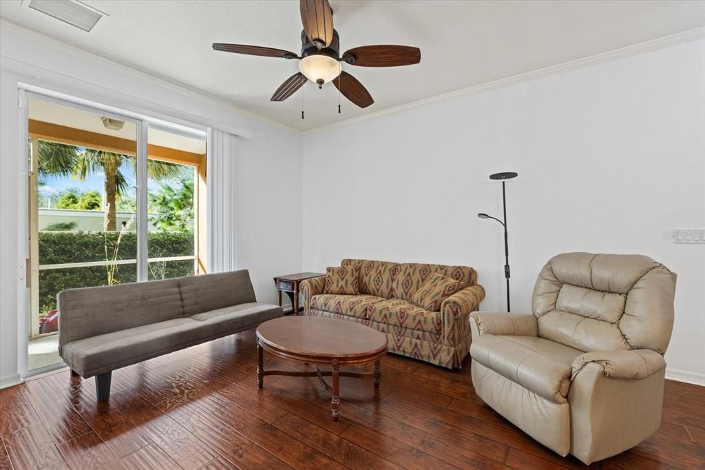 For Sale: $275,000 (3 beds, 2 baths, 1146 Square Feet)