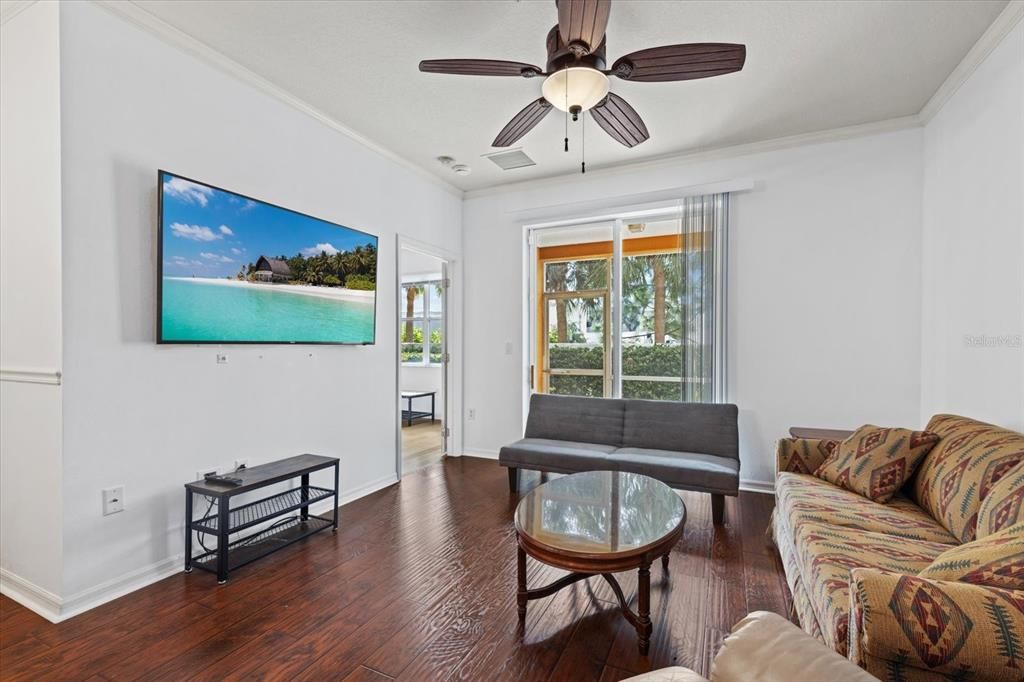 For Sale: $275,000 (3 beds, 2 baths, 1146 Square Feet)