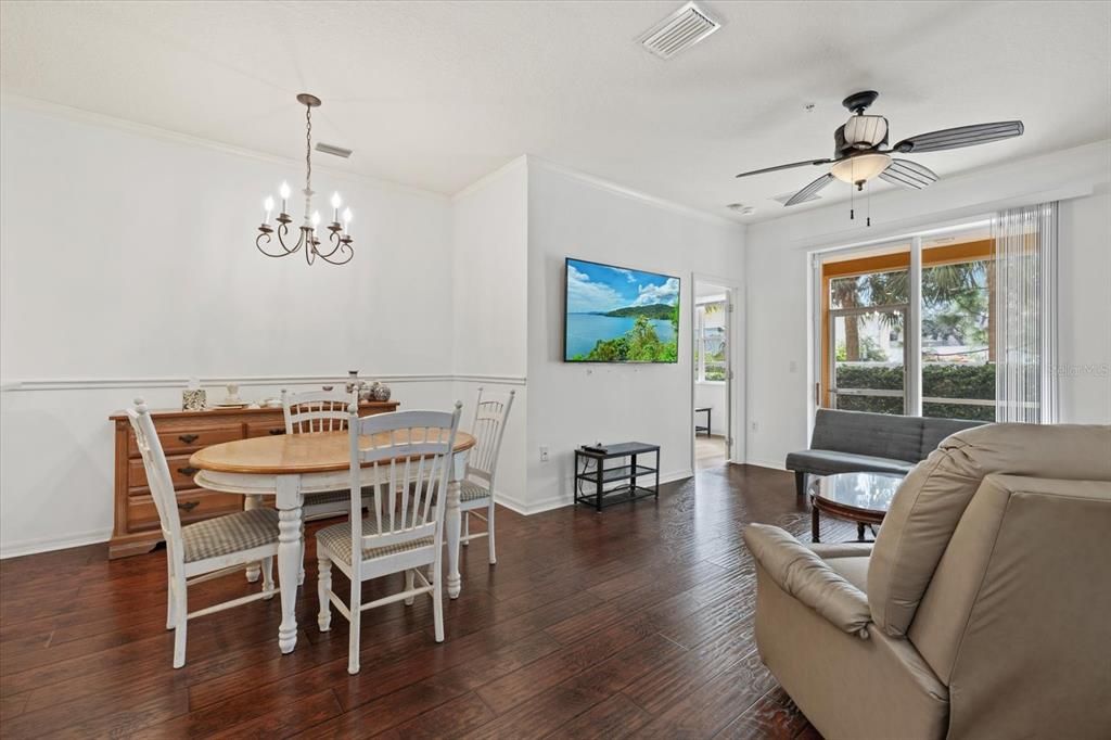 For Sale: $275,000 (3 beds, 2 baths, 1146 Square Feet)