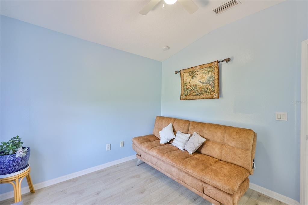 Active With Contract: $2,400 (3 beds, 2 baths, 1808 Square Feet)