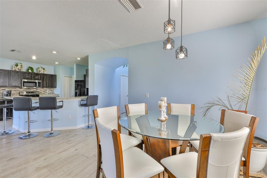 Active With Contract: $2,400 (3 beds, 2 baths, 1808 Square Feet)