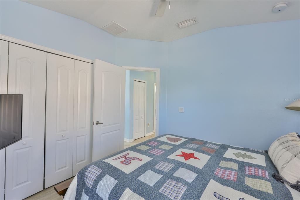 Active With Contract: $2,400 (3 beds, 2 baths, 1808 Square Feet)