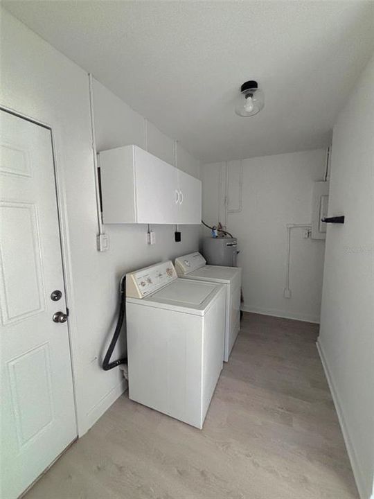 For Sale: $355,000 (3 beds, 2 baths, 1496 Square Feet)