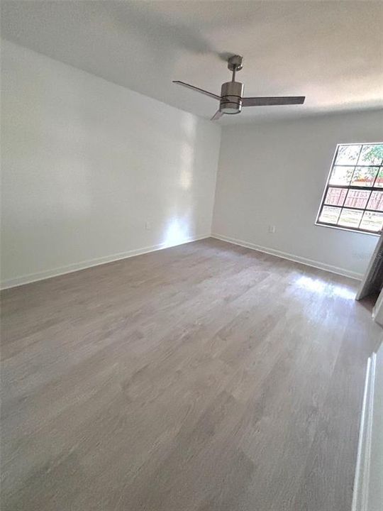 For Sale: $355,000 (3 beds, 2 baths, 1496 Square Feet)