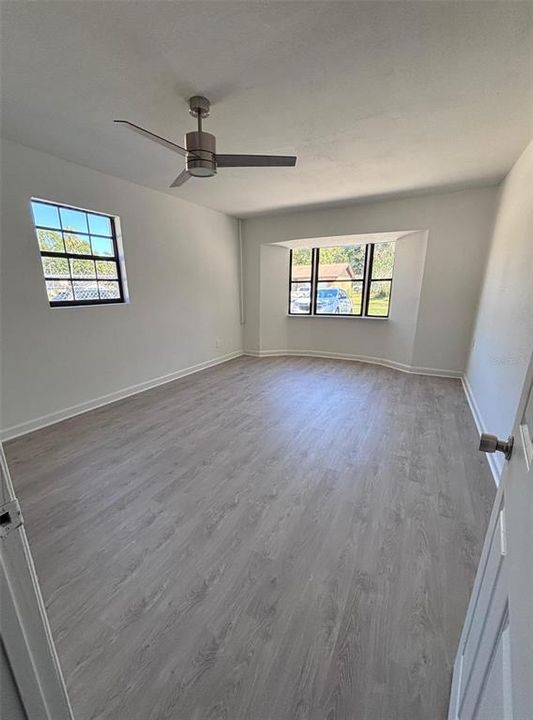 For Sale: $355,000 (3 beds, 2 baths, 1496 Square Feet)