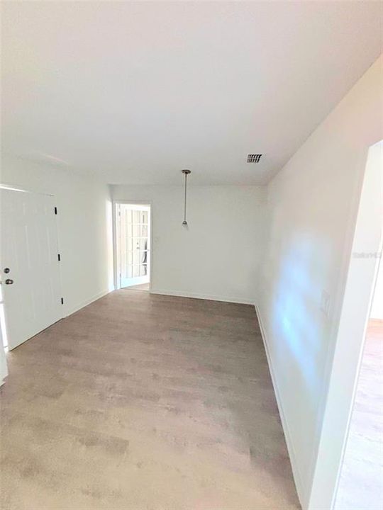 For Sale: $355,000 (3 beds, 2 baths, 1496 Square Feet)