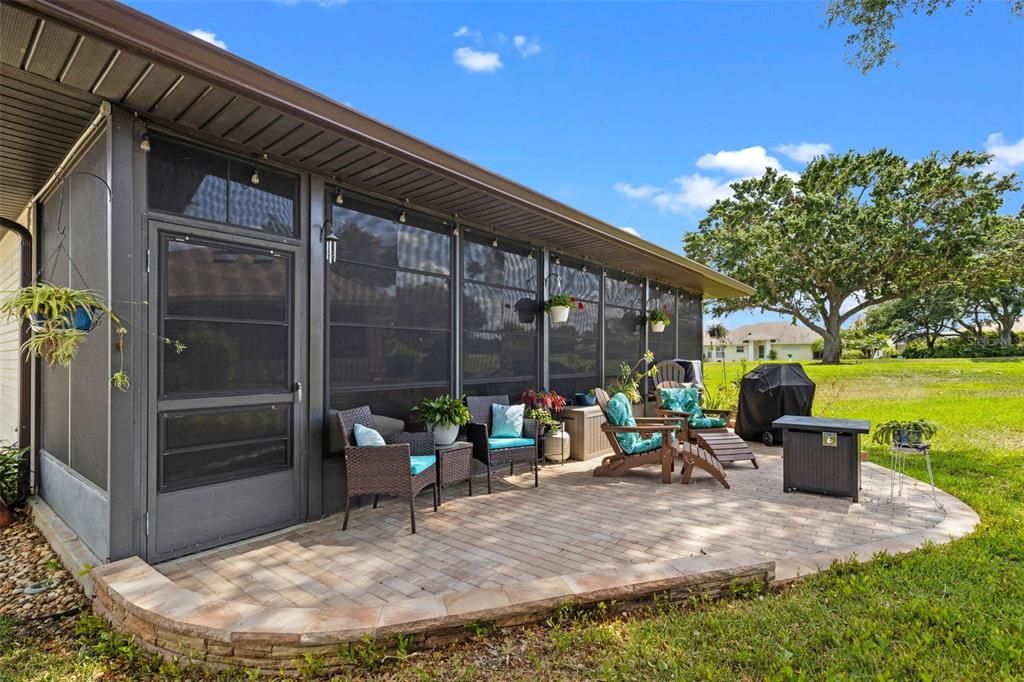 Под контрактом: $299,000 (3 спален, 2 ванн, 1560 Квадратных фут)