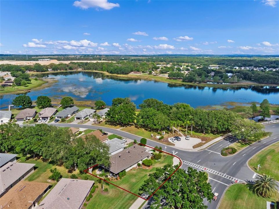 Под контрактом: $299,000 (3 спален, 2 ванн, 1560 Квадратных фут)