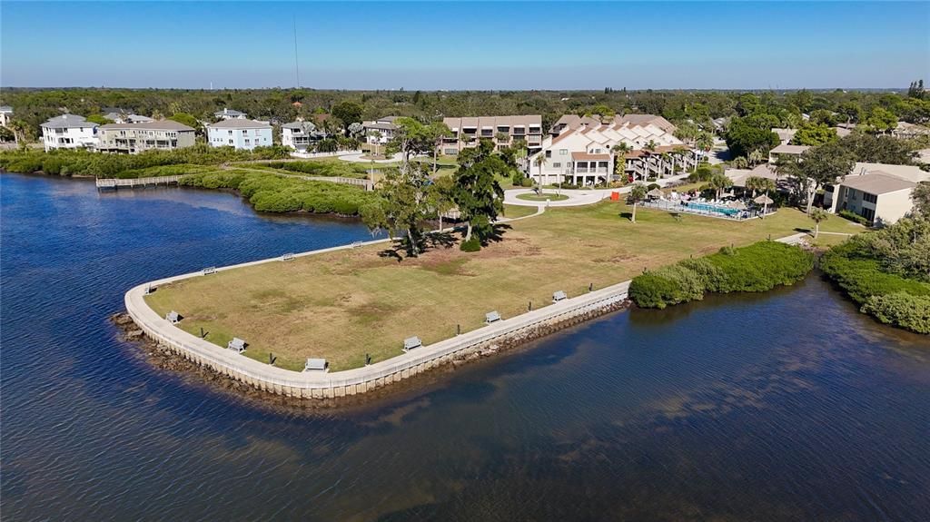 待售: $179,900 (2 贝兹, 1 浴室, 930 平方英尺)