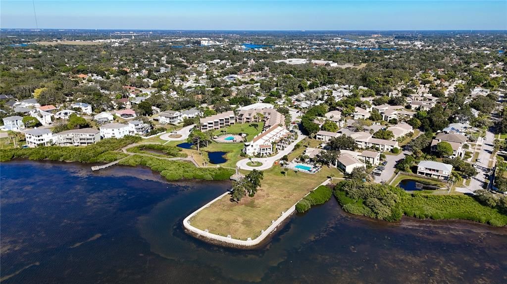 待售: $179,900 (2 贝兹, 1 浴室, 930 平方英尺)