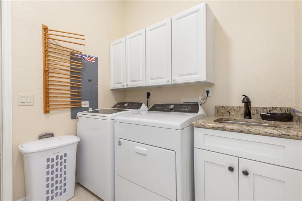 Active With Contract: $1,100,000 (4 beds, 3 baths, 3066 Square Feet)