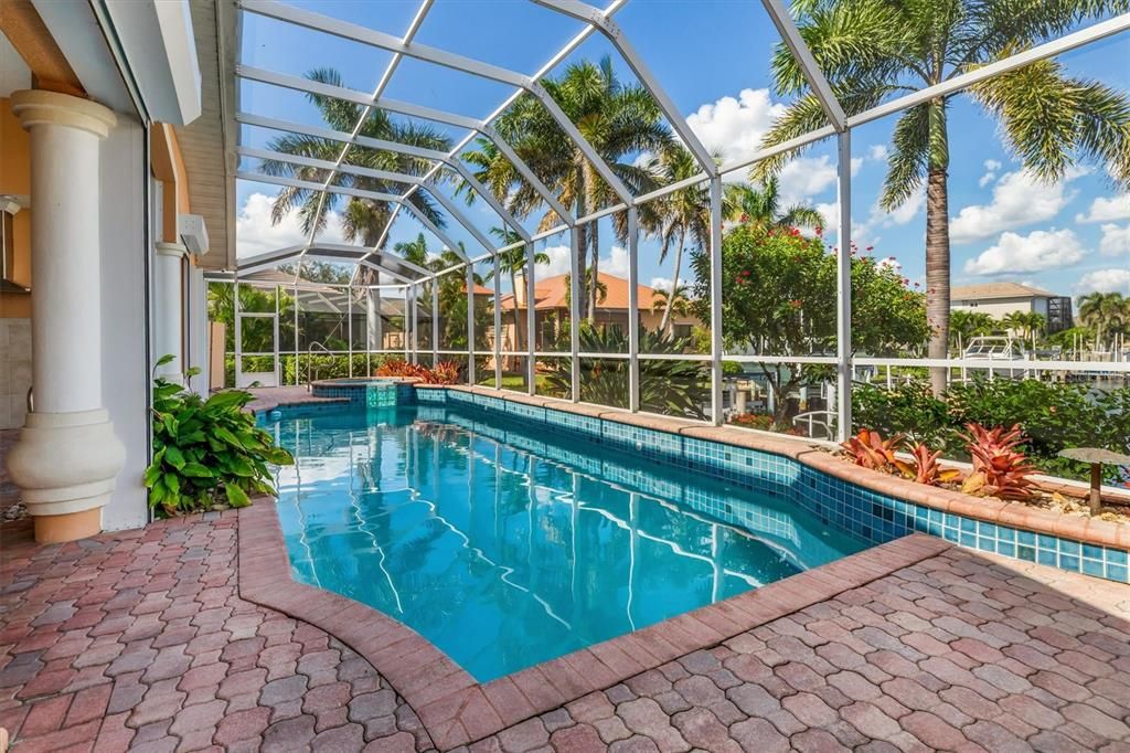 Active With Contract: $1,100,000 (4 beds, 3 baths, 3066 Square Feet)