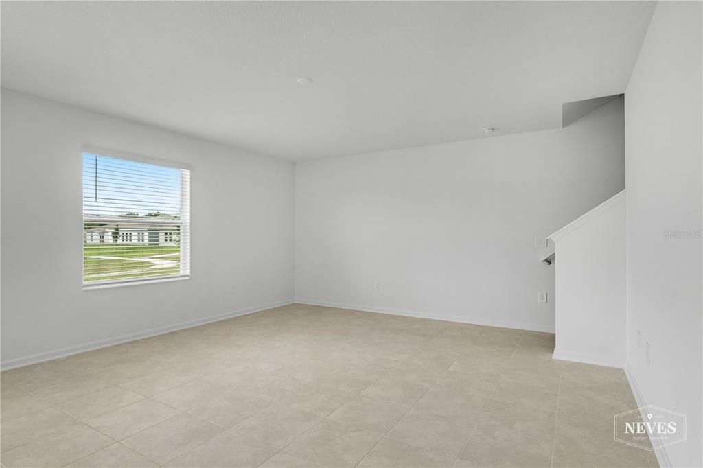 出租: $2,497 (4 贝兹, 3 浴室, 2583 平方英尺)