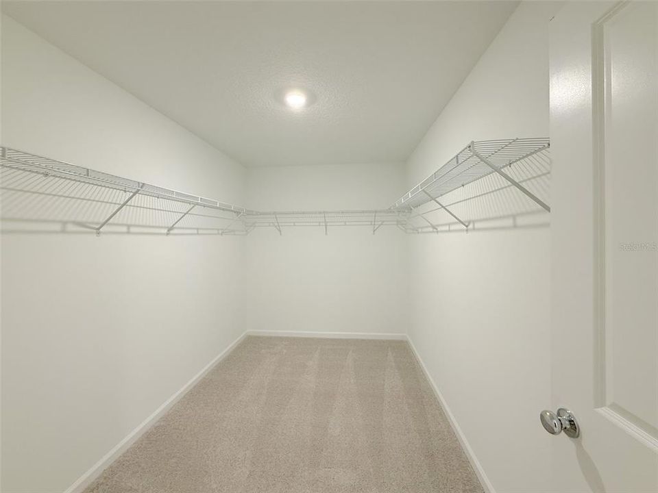 出租: $2,497 (4 贝兹, 3 浴室, 2583 平方英尺)