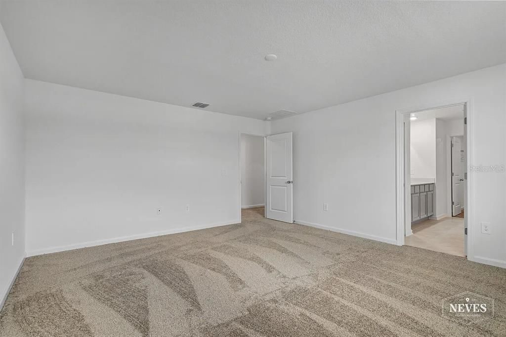 出租: $2,497 (4 贝兹, 3 浴室, 2583 平方英尺)