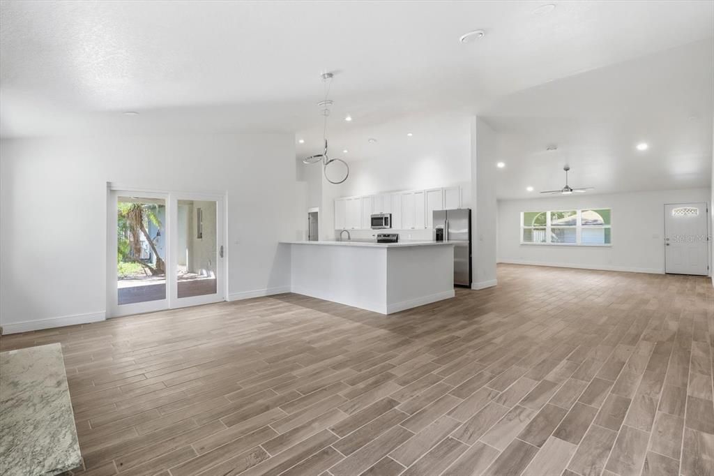 For Sale: $498,600 (4 beds, 3 baths, 2752 Square Feet)