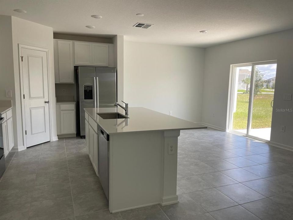 Active With Contract: $2,350 (4 beds, 2 baths, 1879 Square Feet)