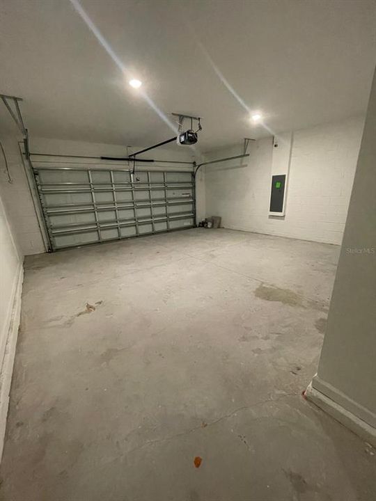 Active With Contract: $2,350 (4 beds, 2 baths, 1879 Square Feet)