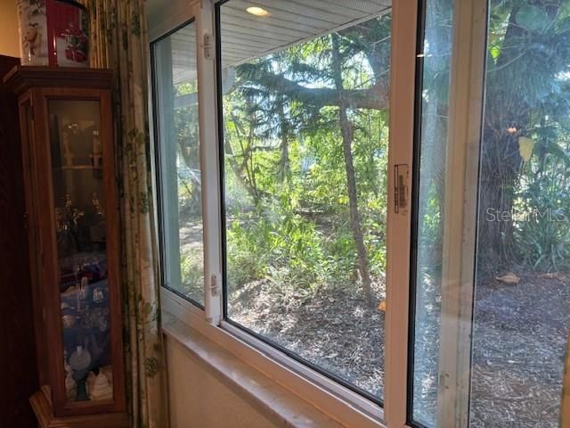 For Sale: $220,000 (3 beds, 1 baths, 1136 Square Feet)