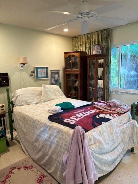 For Sale: $220,000 (3 beds, 1 baths, 1136 Square Feet)