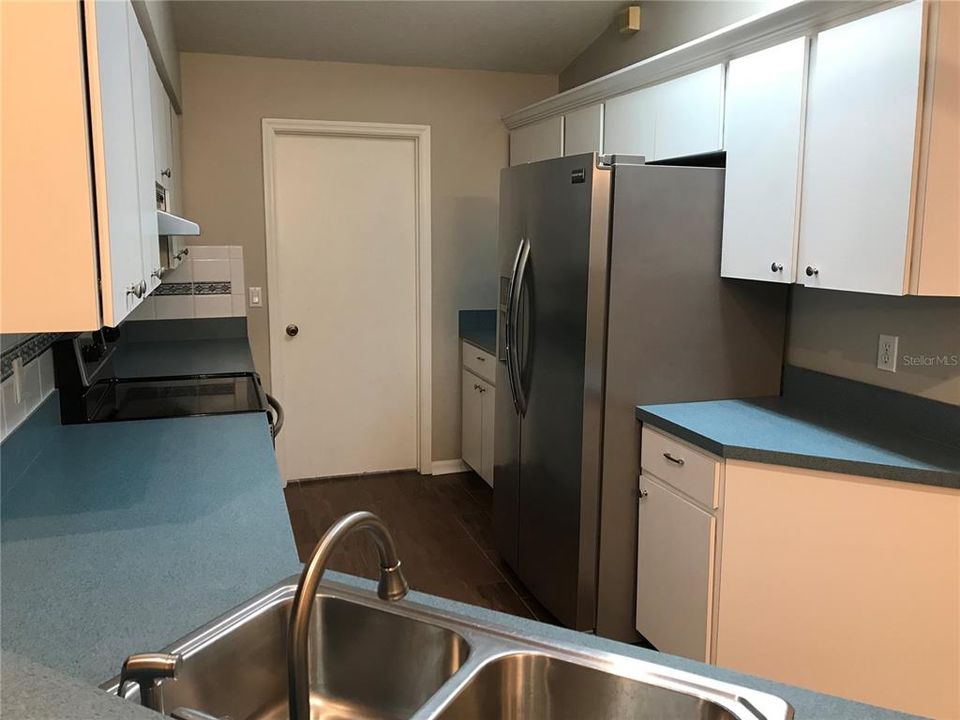 For Rent: $1,800 (3 beds, 2 baths, 1518 Square Feet)