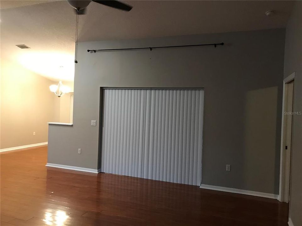 For Rent: $1,800 (3 beds, 2 baths, 1518 Square Feet)