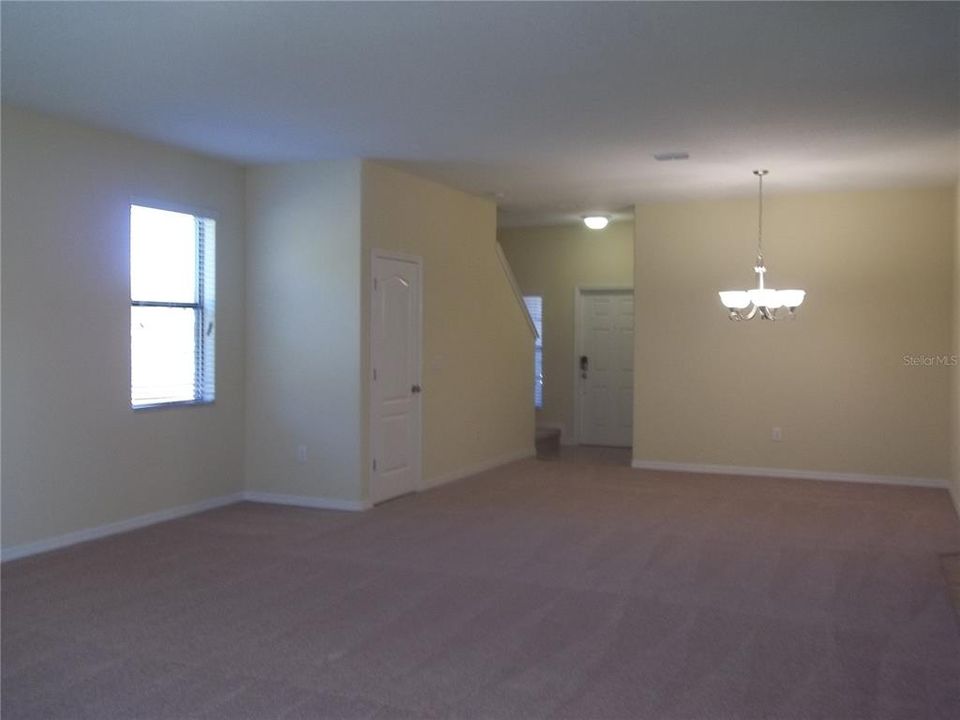 For Rent: $2,500 (4 beds, 2 baths, 2440 Square Feet)