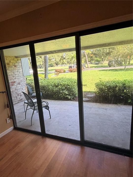 На продажу: $129,999 (1 спален, 1 ванн, 610 Квадратных фут)