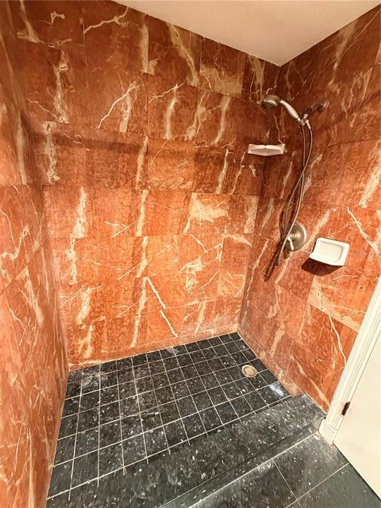 На продажу: $129,999 (1 спален, 1 ванн, 610 Квадратных фут)