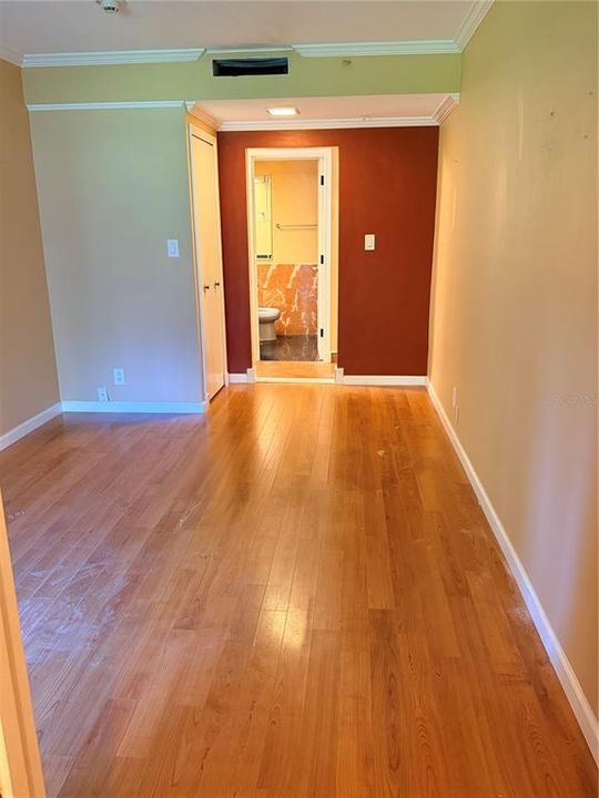 На продажу: $129,999 (1 спален, 1 ванн, 610 Квадратных фут)