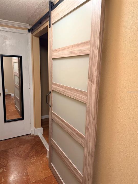 На продажу: $129,999 (1 спален, 1 ванн, 610 Квадратных фут)