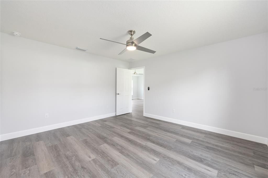 For Sale: $237,900 (3 beds, 2 baths, 1267 Square Feet)