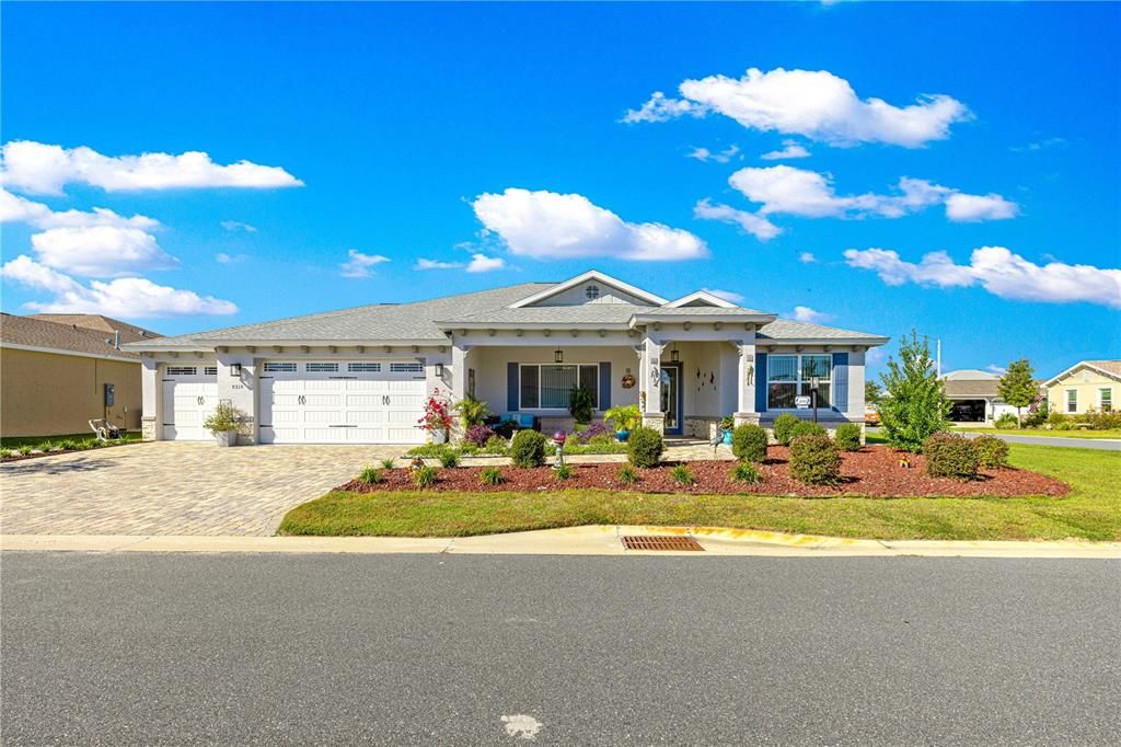 For Sale: $459,599 (2 beds, 2 baths, 2097 Square Feet)