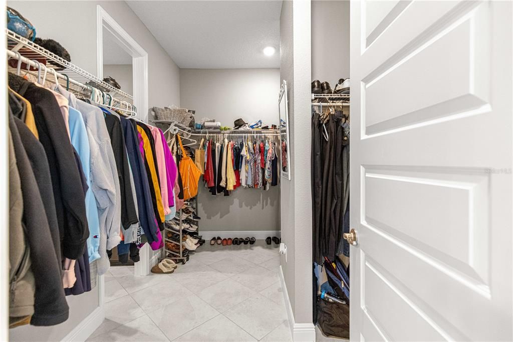 For Sale: $459,599 (2 beds, 2 baths, 2097 Square Feet)