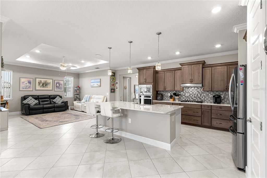 For Sale: $459,599 (2 beds, 2 baths, 2097 Square Feet)