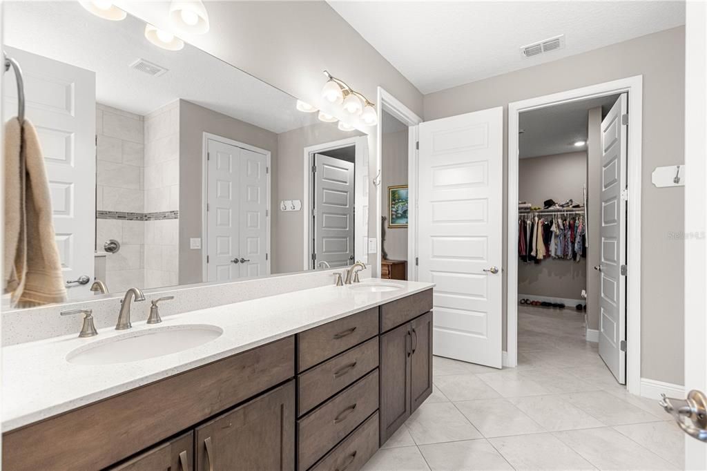 For Sale: $459,599 (2 beds, 2 baths, 2097 Square Feet)