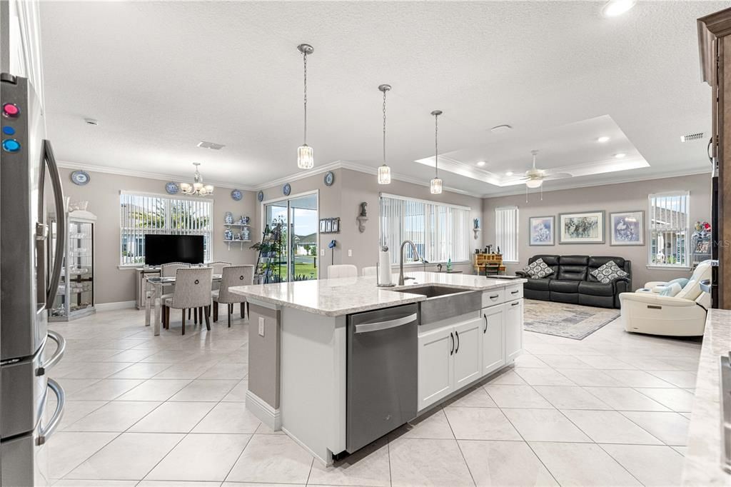 For Sale: $459,599 (2 beds, 2 baths, 2097 Square Feet)